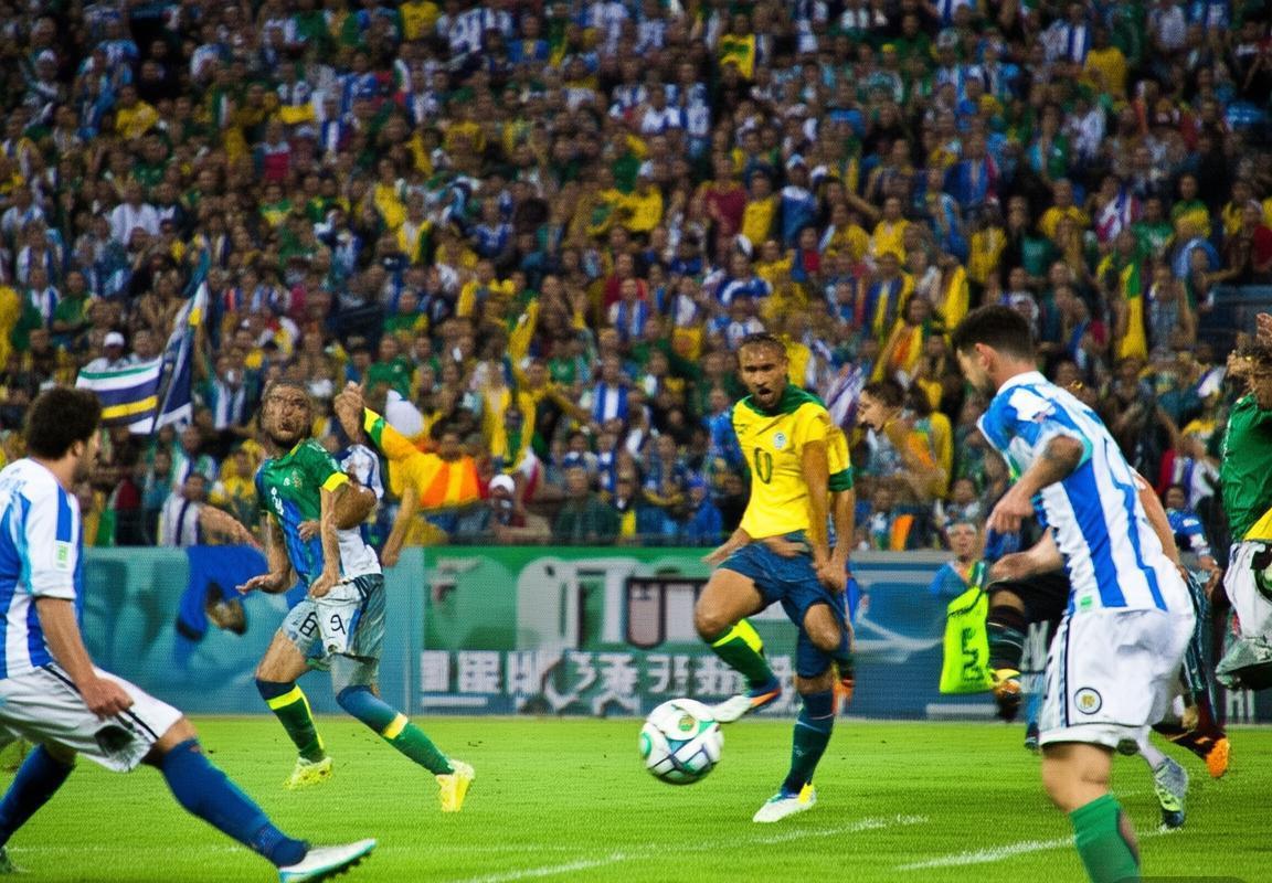 南美足球巅峰对决：阿根廷vs巴西传奇对决回顾(图5)