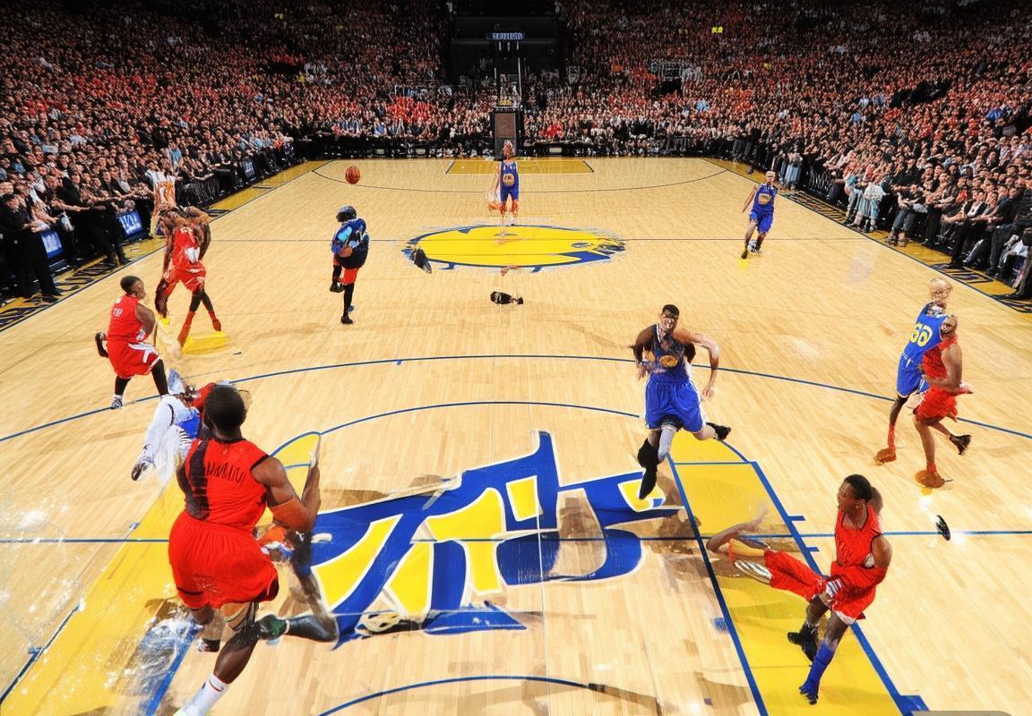 2013年NBA火箭VS勇士巅峰对决回顾：精彩瞬间与战术分析